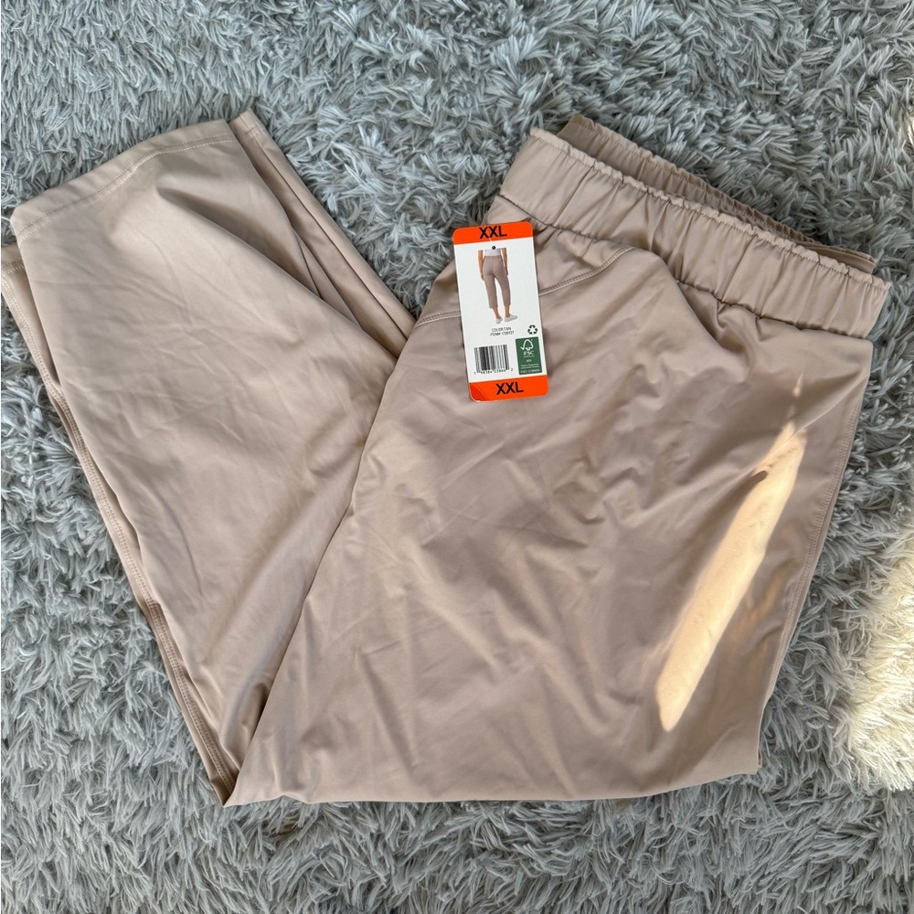 32 Degrees Women's Tan Capris